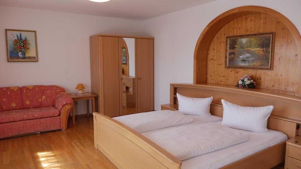 Hotel Dreisonnenberg Neuschönau 部屋 写真